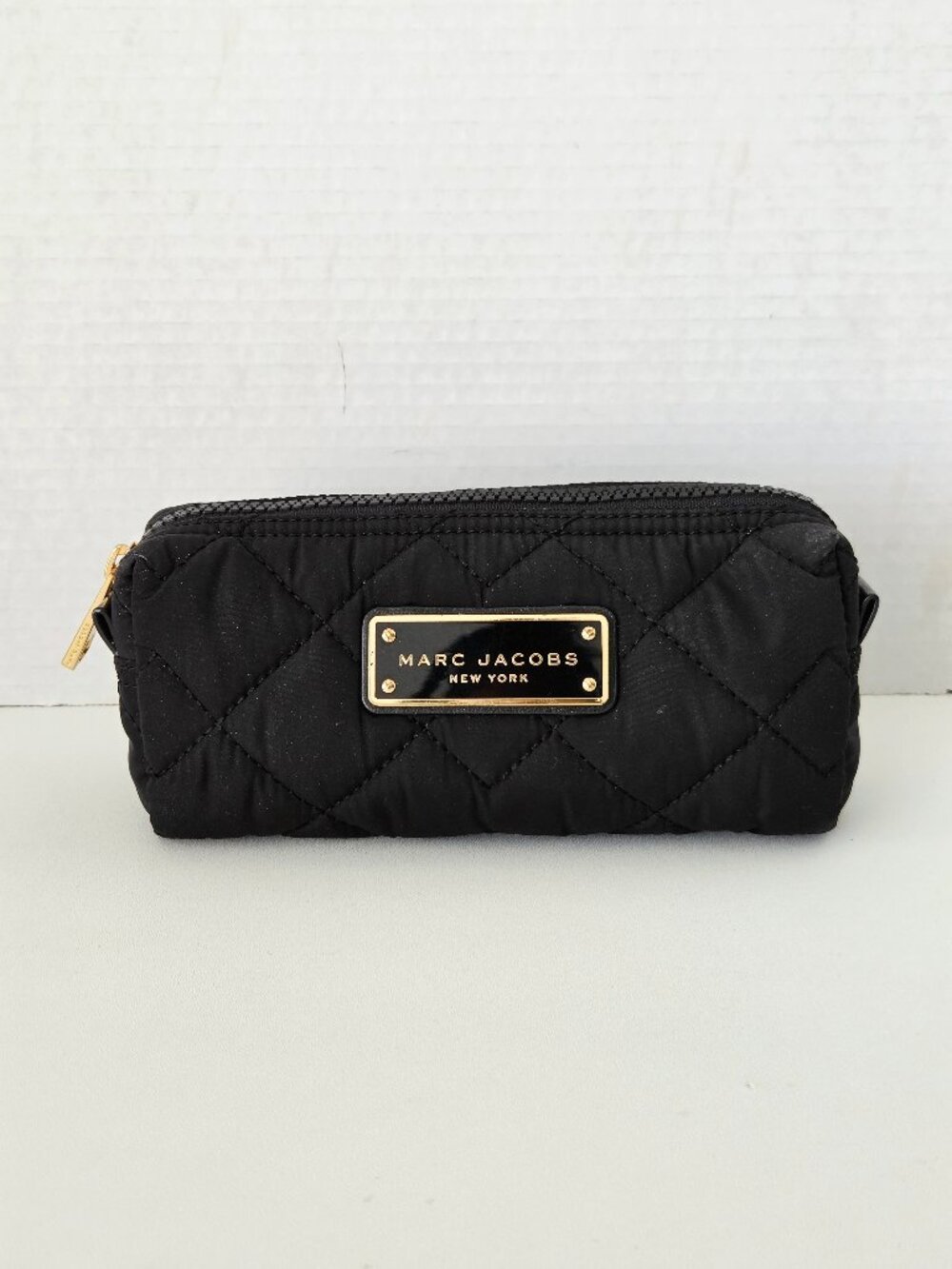Marc Jacobs Black Quilted Nylon Cosmetic Makeup Bag Pouch Tube Gold Logo
